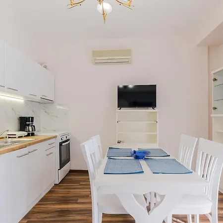 Apartment Utopia Apartment, Vesta Philoxenia *